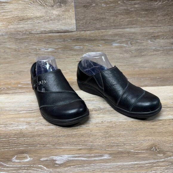Clarks Black Leather Slip On Loafer Women's Size 8 - Picture 5 of 6